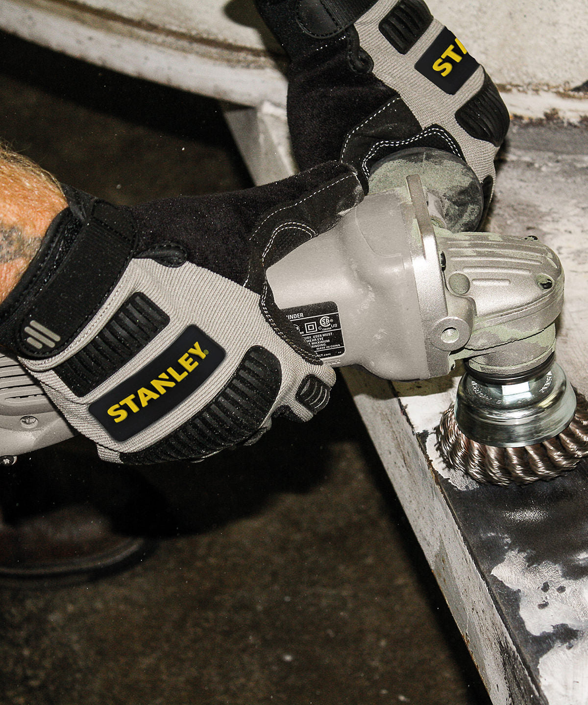 Grey/Black - Stanley extreme performance gloves - GarmentEmbroidery